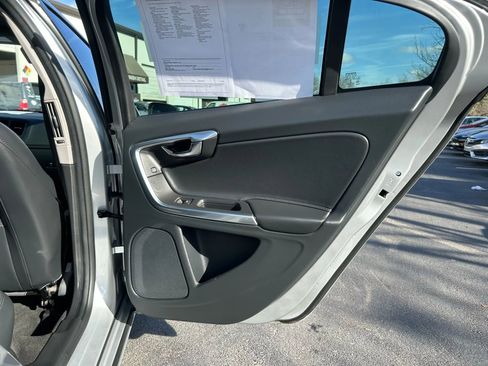 Used 2016 Volvo S60 T5 Premier w/ Convenience Package image 57