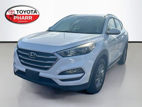 Used 2017 Hyundai Tucson SE FWD image 1