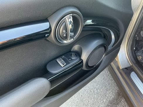 Used 2017 MINI Cooper S FWD image 17
