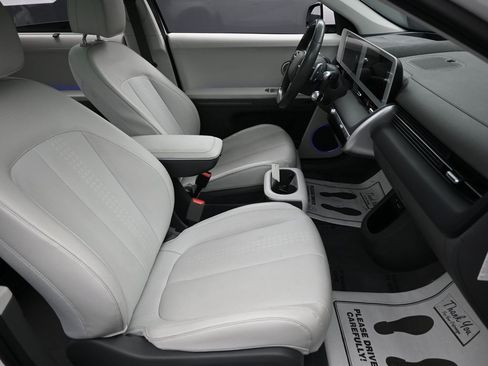 Used 2024 Hyundai Ioniq 5 Limited image 36