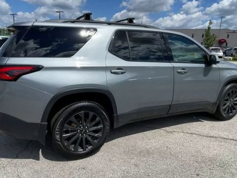 Used 2023 Chevrolet Traverse RS AWD/4WD image 2