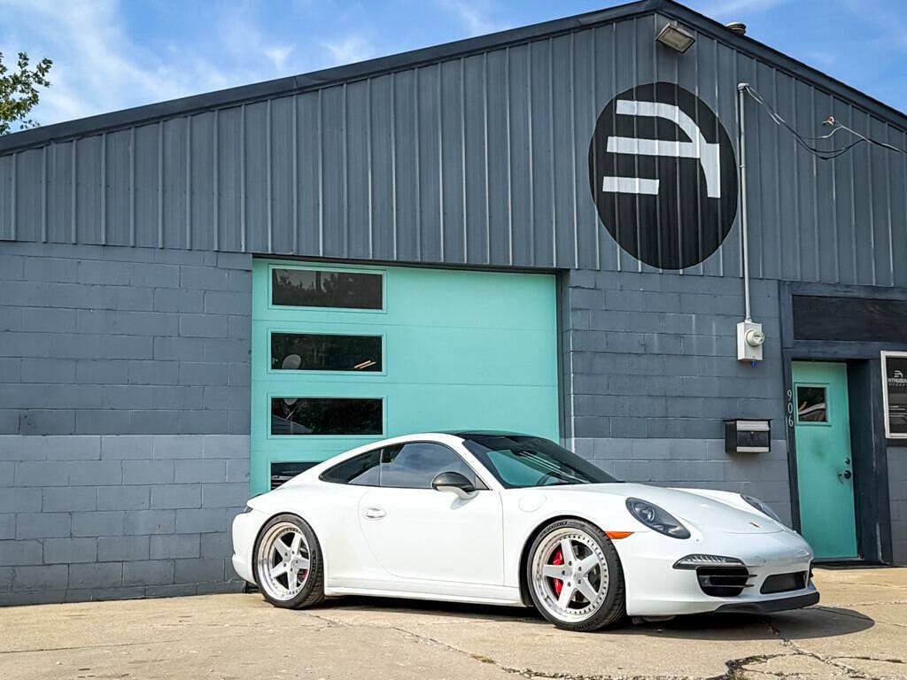 Used 2015 Porsche 911 Carrera 4S AWD/4WD image 1