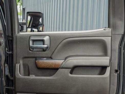 Used 2017 GMC Sierra 2500 Denali w/ Duramax Plus Package image 37