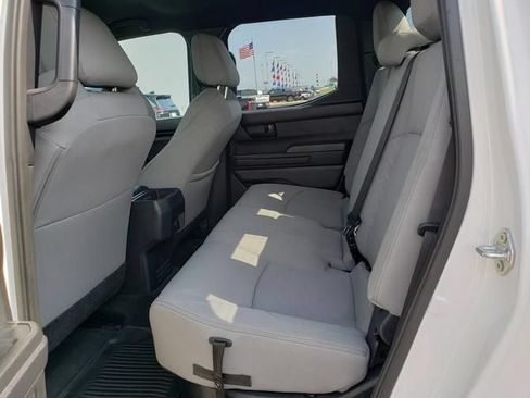 Used 2025 Toyota Tacoma SR5 AWD/4WD image 12