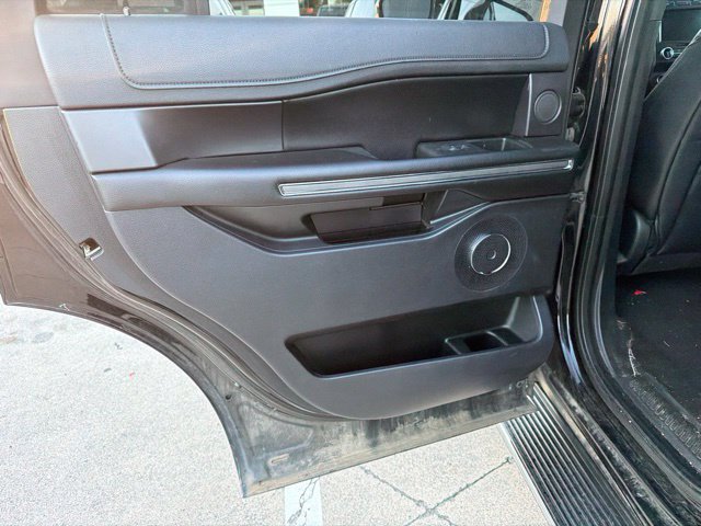 Used 2019 Ford Expedition XLT w/ Equipment Group 202A RWD image 24