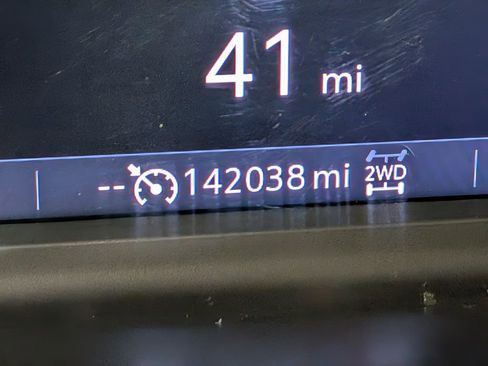 Used 2021 Chevrolet Silverado 1500 LT image 21