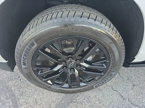 Used 2021 Chevrolet Tahoe High Country w/ Premium Package image 9