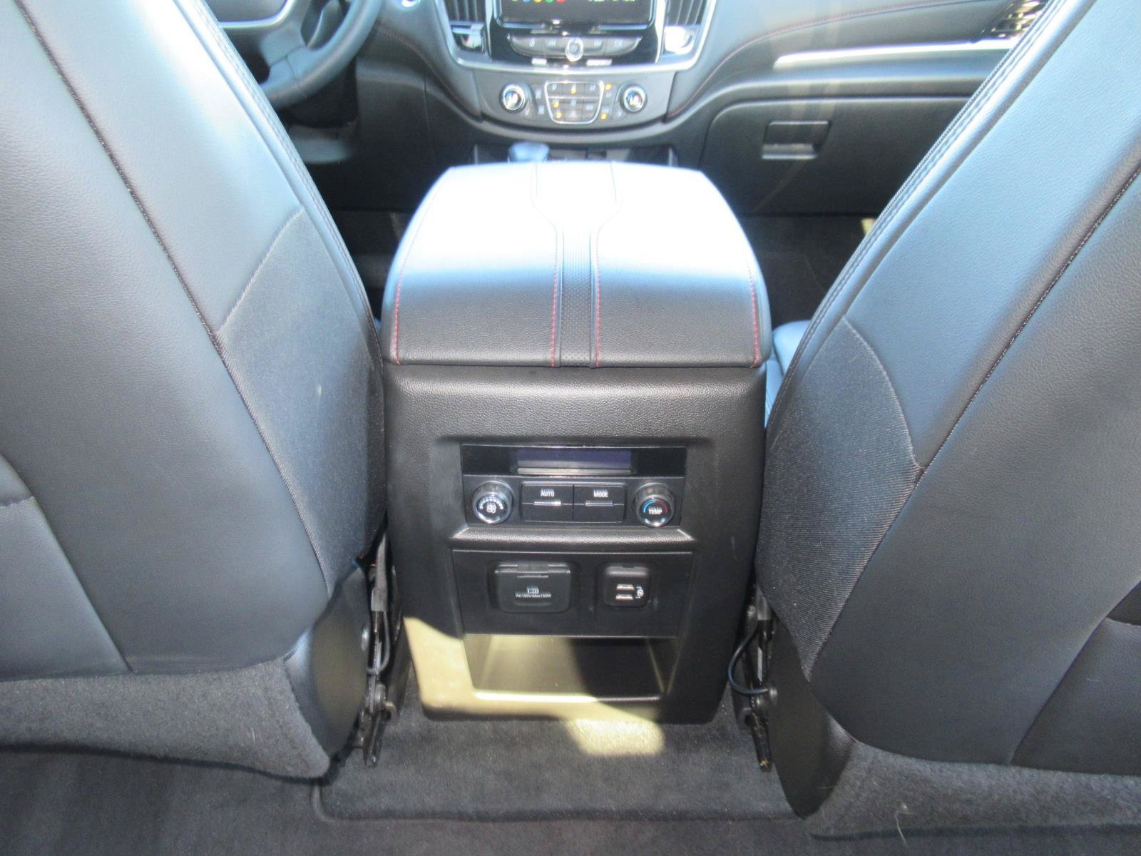 Certified 2022 Chevrolet Traverse RS w/ LPO, 'HIT The Road' Package AWD/4WD image 36