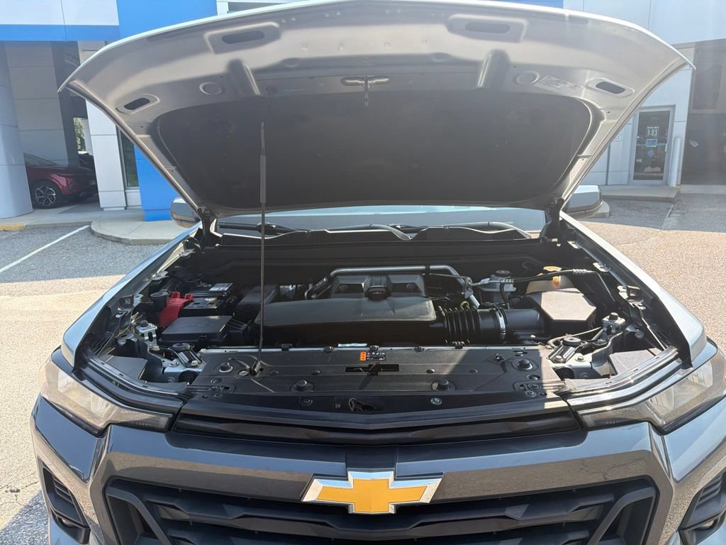 Used 2023 Chevrolet Colorado LT w/ LT Convenience Package II AWD/4WD image 41