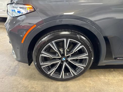 Used 2022 BMW X7 M50i AWD/4WD image 5