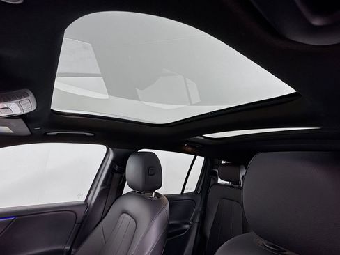 Used 2022 Mercedes-Benz GLB 250 GLB 250 image 21