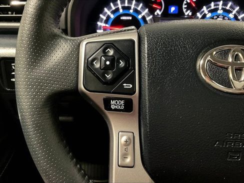 Used 2019 Toyota 4Runner SR5 Premium image 18