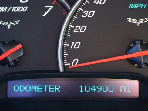 Used 2007 Chevrolet Corvette Convertible w/ Preferred Equipment Group image 4