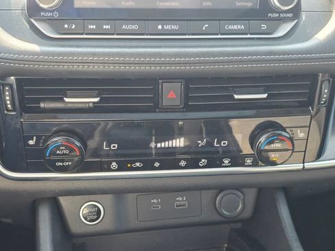 Used 2021 Nissan Rogue SV FWD image 24