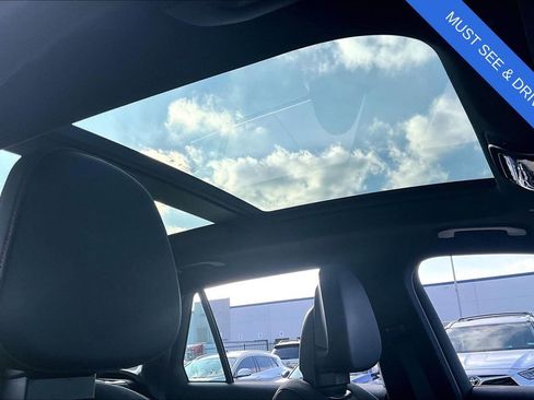 Used 2024 Mercedes-Benz GLC 43 AMG 4MATIC image 23