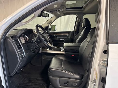 Used 2017 RAM 2500 Laramie w/ Convenience Group image 3