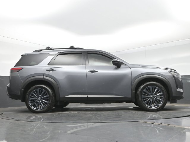 Used 2026 Nissan Pathfinder SL w/ SL Premium Package FWD image 25