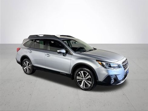 Used 2019 Subaru Outback 3.6R Limited w/ Popular Package #2 image 4