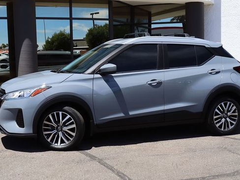 Used 2023 Nissan Kicks SV w/ Exterior Package image 4