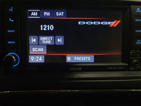 Used 2018 Dodge Grand Caravan SXT image 25