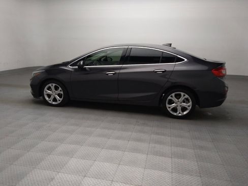 Used 2017 Chevrolet Cruze Premier image 3