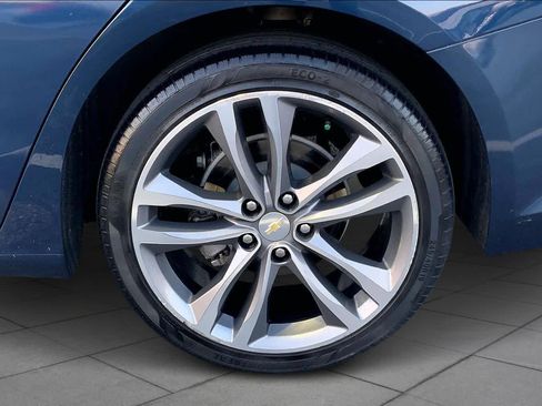 Used 2022 Chevrolet Malibu LT image 11