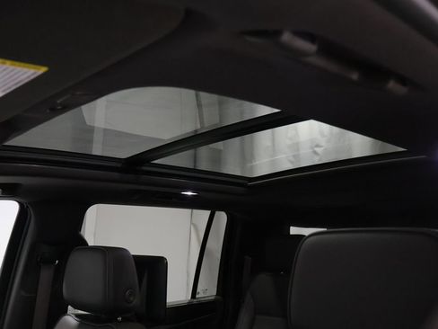 Used 2024 GMC Yukon XL Denali w/ Denali Reserve Package image 11