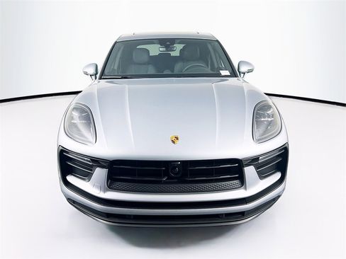 New 2026 Porsche Macan image 6