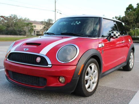 Used 2010 MINI Cooper S image 1