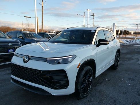 New 2026 Volkswagen Tiguan SE R-Line AWD/4WD image 26