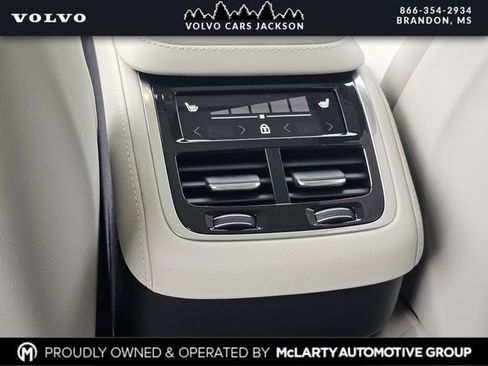 New 2026 Volvo XC90 B6 Ultra w/ Lounge Package AWD/4WD image 16