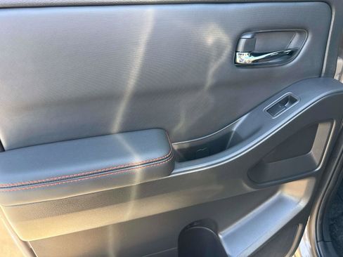 Used 2024 Nissan Frontier Pro-X w/ Pro Convenience Package image 11