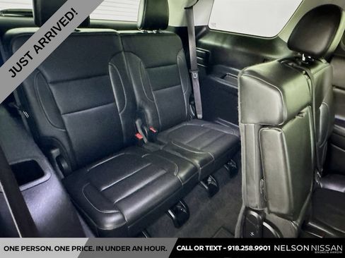 Used 2023 GMC Acadia SLT AWD/4WD image 34