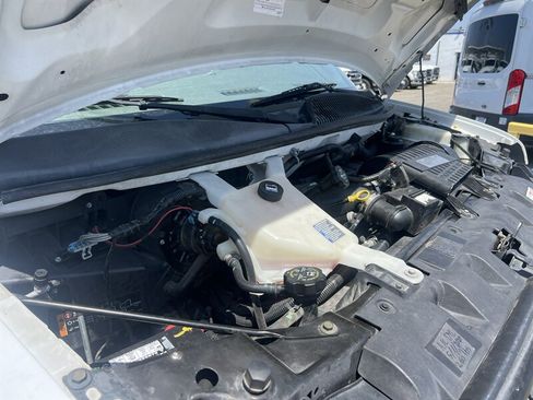 Used 2017 Chevrolet Express 3500 Extended RWD image 16
