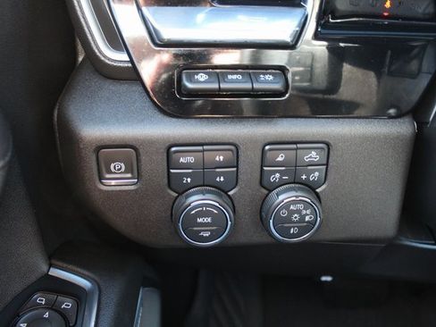 Used 2024 Chevrolet Silverado 1500 High Country w/ Technology Package image 29