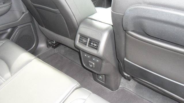 Used 2022 GMC Terrain Denali w/ Denali Premium Package AWD/4WD image 15