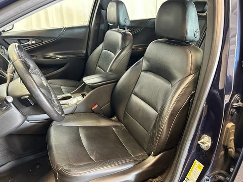 Used 2016 Chevrolet Malibu LT w/ Leather Package FWD image 11