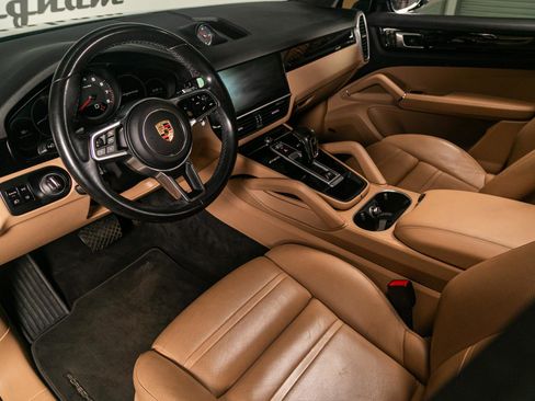 Used 2019 Porsche Cayenne AWD/4WD image 8