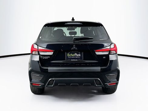 Used 2025 Mitsubishi Outlander Sport SE AWD/4WD image 7