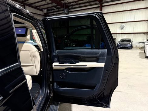 Used 2023 Ford Expedition Max Platinum AWD/4WD image 20