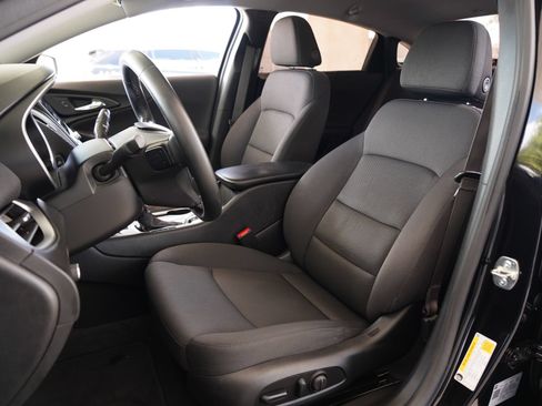 Used 2025 Chevrolet Malibu RS FWD image 10