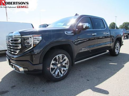 Used 2023 GMC Sierra 1500 Denali w/ Denali Reserve Package AWD/4WD image 1