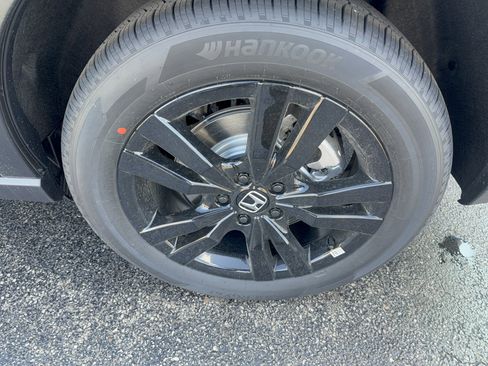 New 2026 Honda HR-V Sport image 9