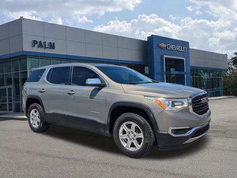 Used 2019 GMC Acadia SLE image 1