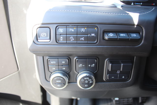 Used 2023 GMC Yukon XL Denali Ultimate w/ LPO, Floor Liner Package AWD/4WD image 29