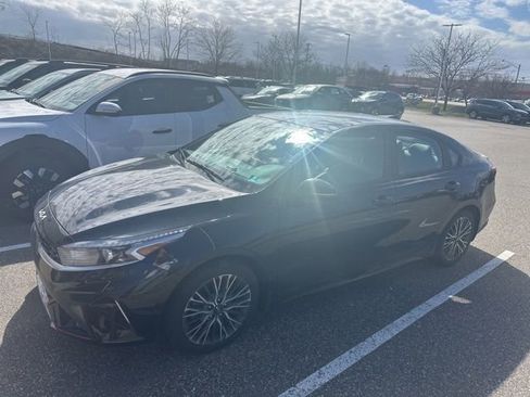 Used 2024 Kia Forte GT-Line image 2