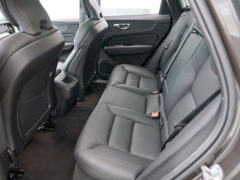 Certified 2025 Volvo XC60 B5 Plus AWD/4WD image 20