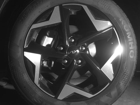 Used 2025 Kia Seltos S image 12