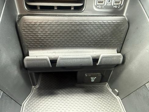 Used 2024 RAM 1500 Big Horn AWD/4WD image 23