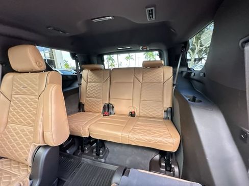 Certified 2022 Cadillac Escalade Sport RWD image 33